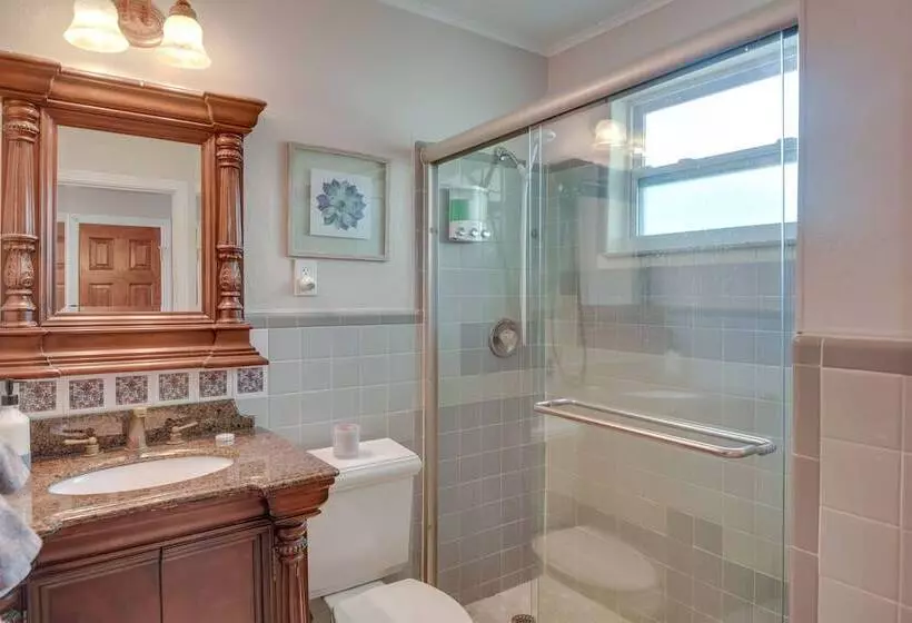 Waterfront Daytona Escape W/ Pool & Game Room!