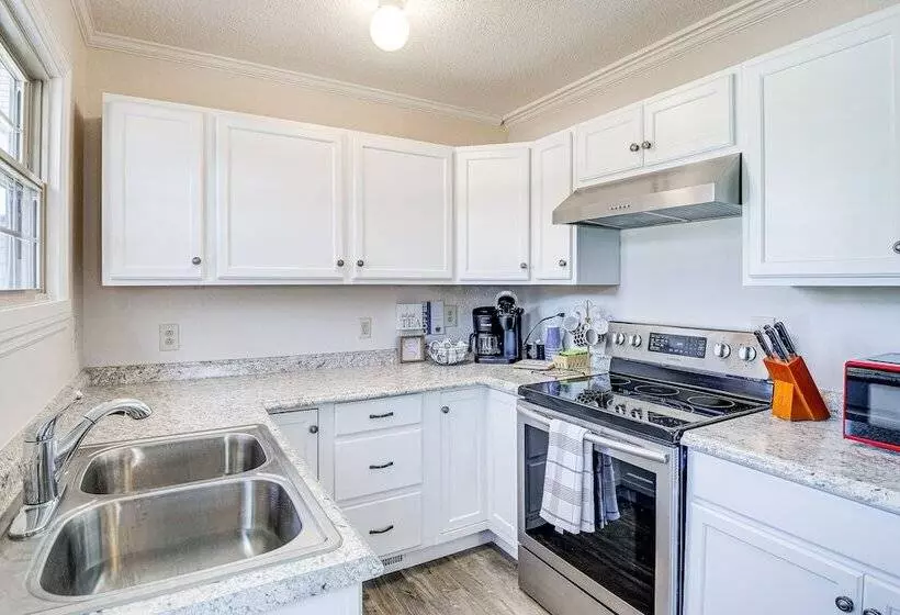 Winchester Home W/ Views Near Tims Ford Lake!