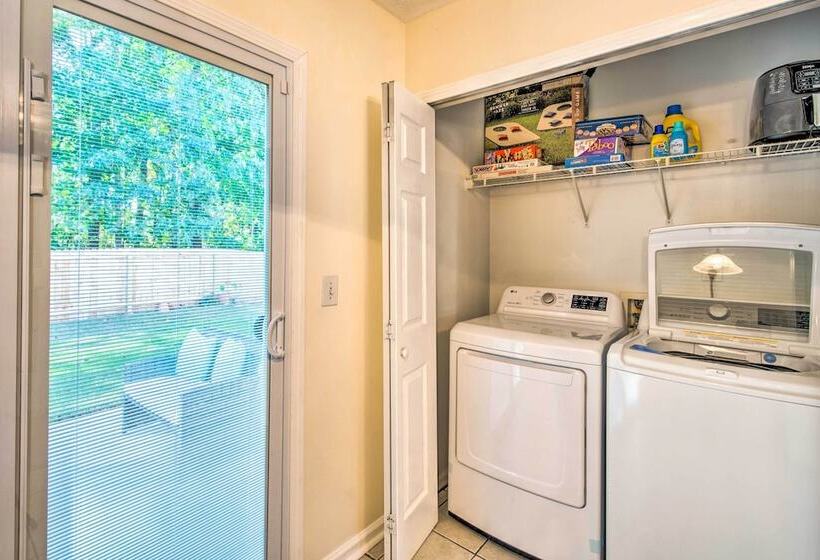 Atlanta Area Home W/ Yard ~ 2 Mi To Six Flags