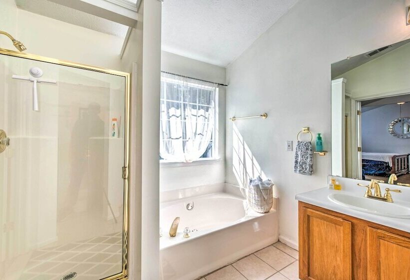 Atlanta Area Home W/ Yard ~ 2 Mi To Six Flags