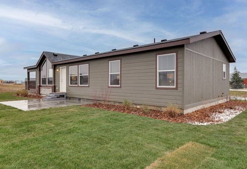 Beautiful Tetonia Escape W/ Porch & Teton Views