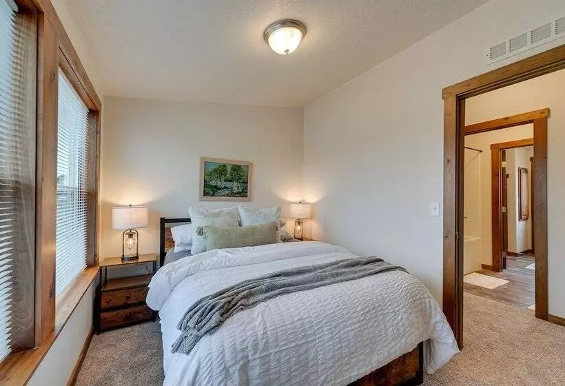 Beautiful Tetonia Escape W/ Porch & Teton Views