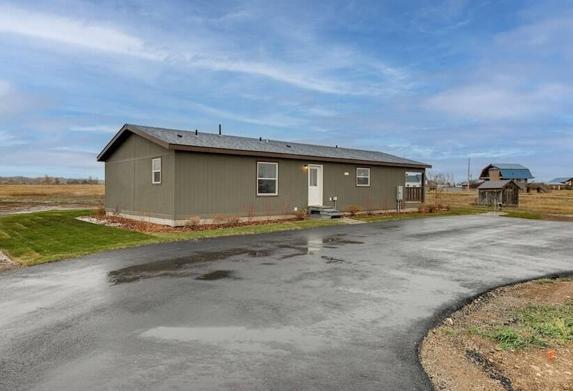Beautiful Tetonia Escape W/ Porch & Teton Views
