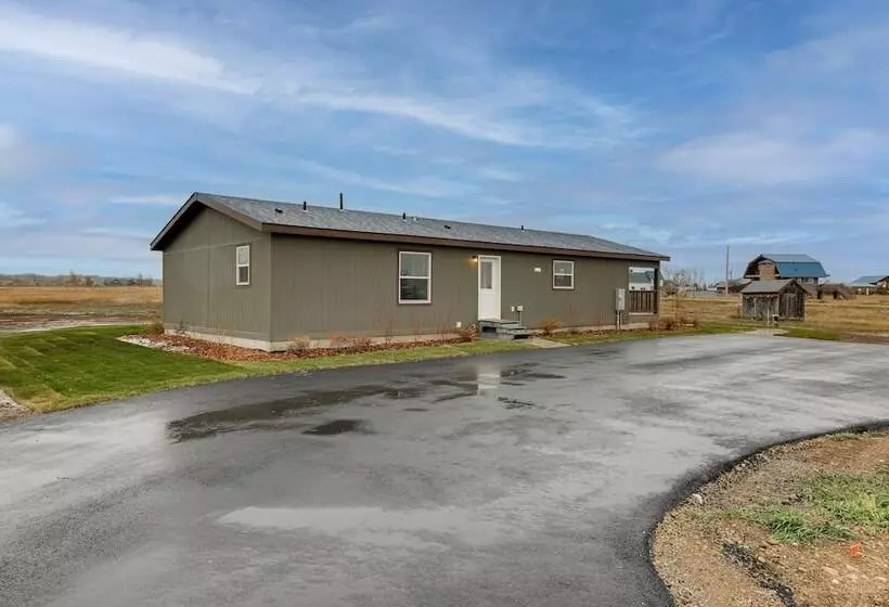 Beautiful Tetonia Escape W/ Porch & Teton Views