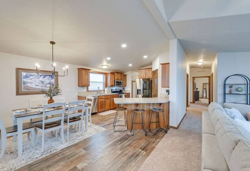 Beautiful Tetonia Escape W/ Porch & Teton Views