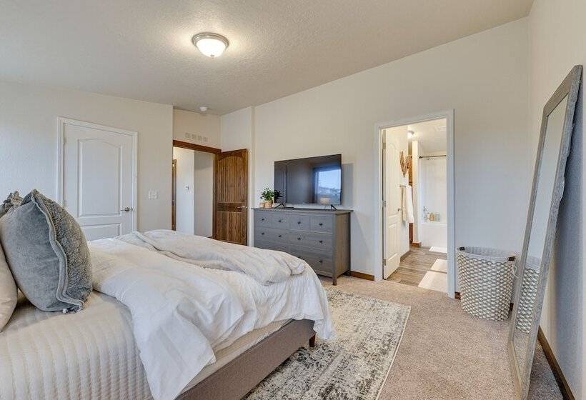 Beautiful Tetonia Escape W/ Porch & Teton Views