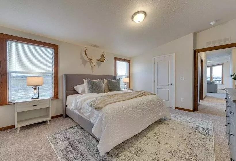 Beautiful Tetonia Escape W/ Porch & Teton Views