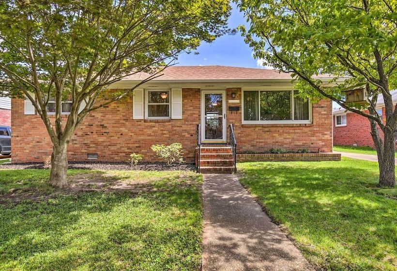Bright Norfolk Home < Half Mi Stroll To Beach