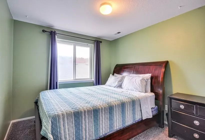 Charming Beaverton Retreat ~ 12 Mi To Downtown!
