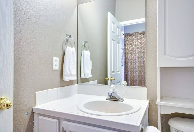 Charming Beaverton Retreat ~ 12 Mi To Downtown!