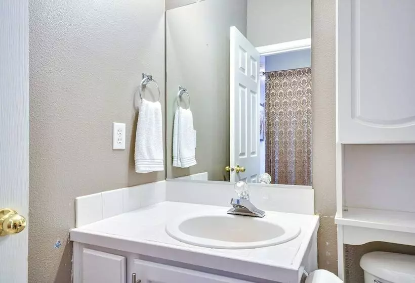 Charming Beaverton Retreat ~ 12 Mi To Downtown!