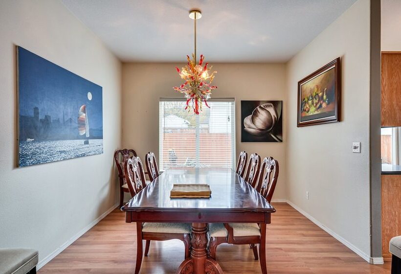 Charming Beaverton Retreat ~ 12 Mi To Downtown!