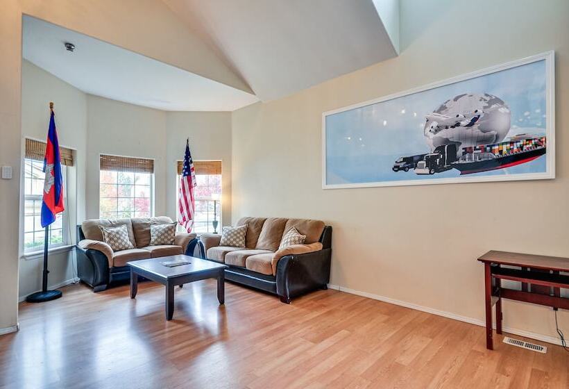 Charming Beaverton Retreat ~ 12 Mi To Downtown!