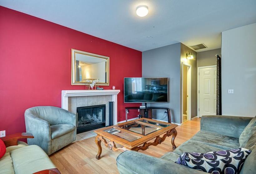 Charming Beaverton Retreat ~ 12 Mi To Downtown!