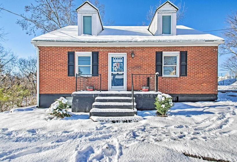 Charming Central Lynchburg Hideout W/ Patio!