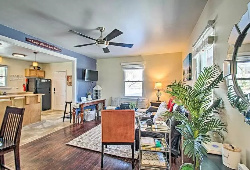 Charming Central Lynchburg Hideout W/ Patio!