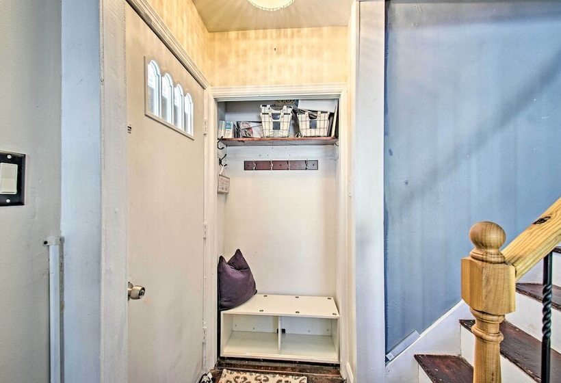 Charming Central Lynchburg Hideout W/ Patio!