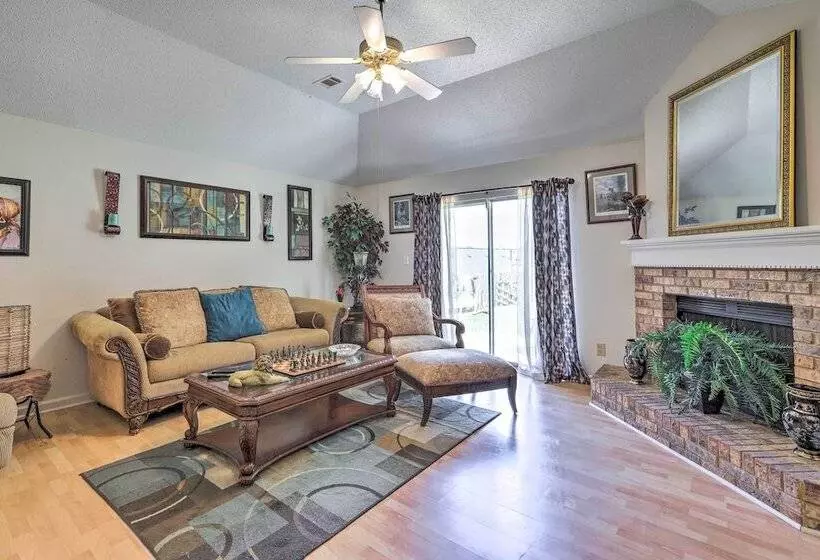 Charming Stockbridge Home: 23 Mi To Atlanta!