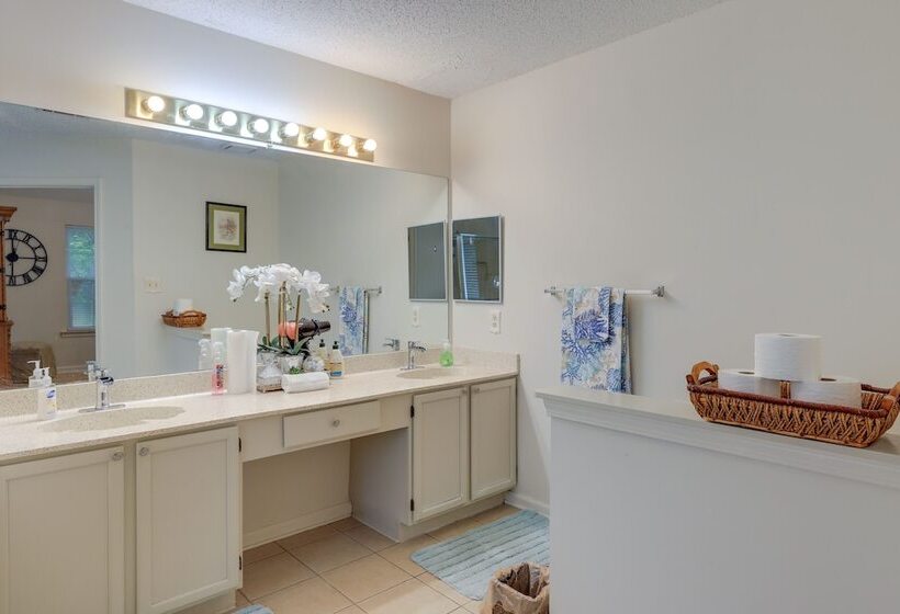 Charming Stockbridge Home: 23 Mi To Atlanta!