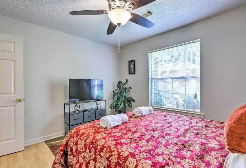 Charming Stockbridge Home: 23 Mi To Atlanta!