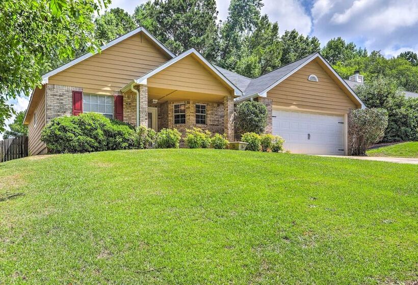 Charming Stockbridge Home: 23 Mi To Atlanta!
