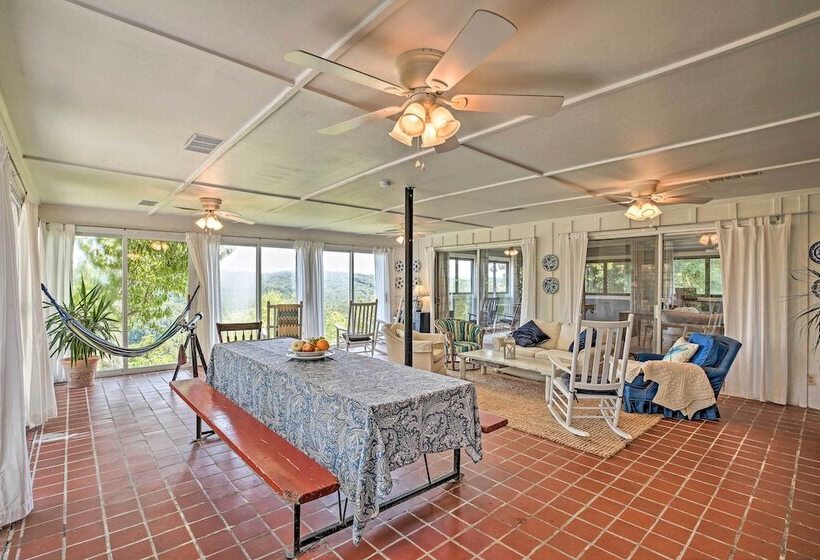 Charming Summerville Home W/ Yard & Sunroom!