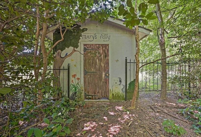 Charming Summerville Home W/ Yard & Sunroom!