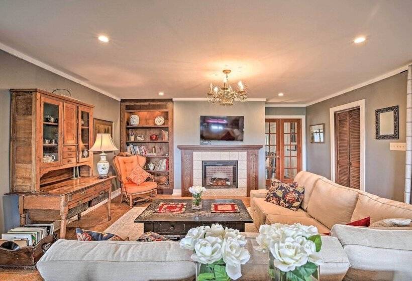 Charming Summerville Home W/ Yard & Sunroom!