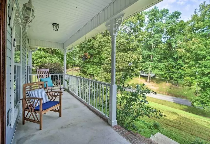 Charming Trenton Home W/ Mtn Views & Patio!