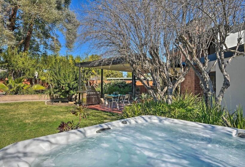 Chic Mid Century La Home W/ Hot Tub & Office