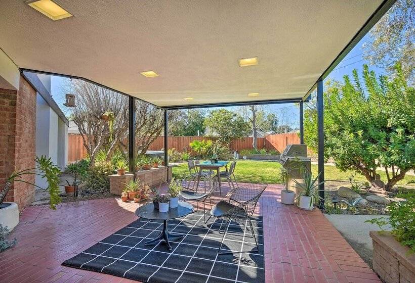 Chic Mid Century La Home W/ Hot Tub & Office