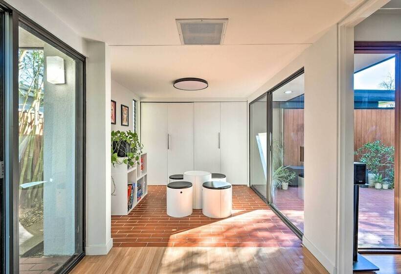 Chic Mid Century La Home W/ Hot Tub & Office