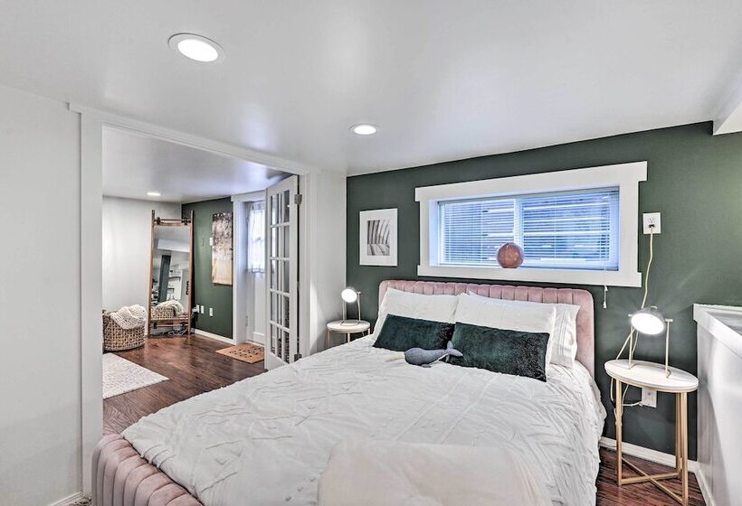 3 Mi To Dtwn Seattle: Queen Anne Apartment!