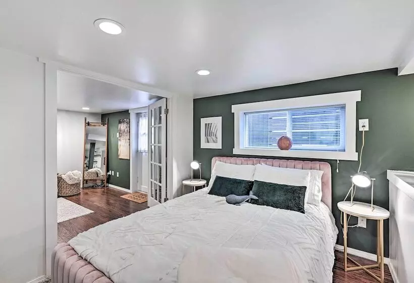 3 Mi To Dtwn Seattle: Queen Anne Apartment!