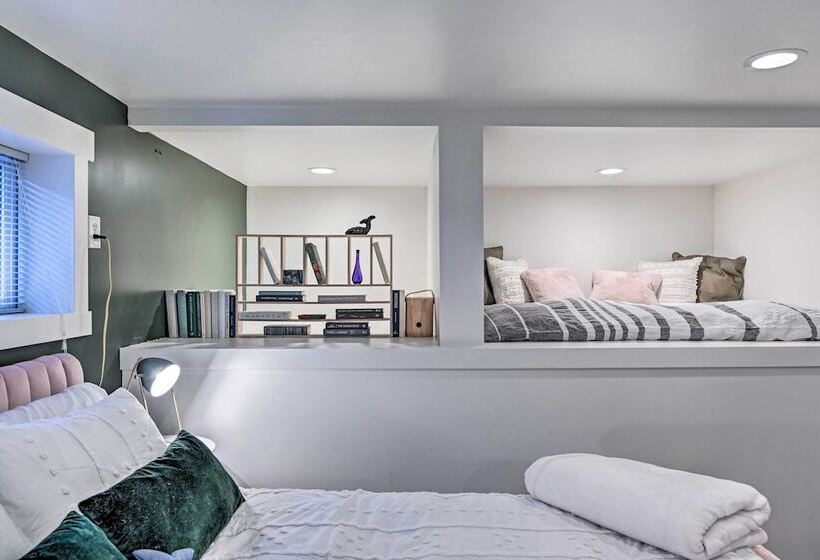 3 Mi To Dtwn Seattle: Queen Anne Apartment!