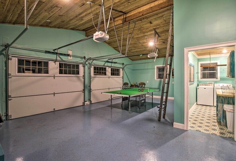 Colonels Island Haven: Panoramic Water Views