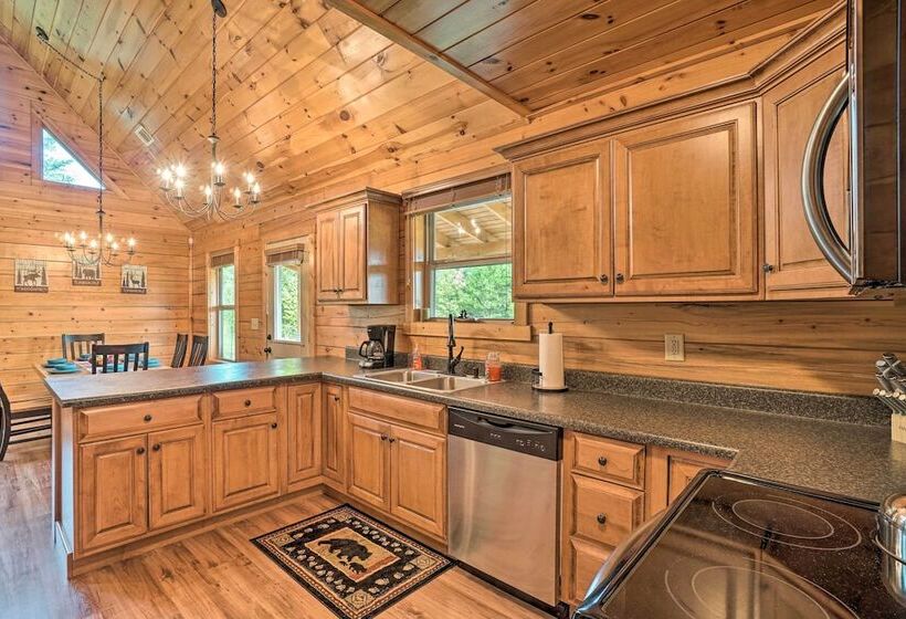 Cozy Cabin Living By Lake Chatuge W/ Covered Patio