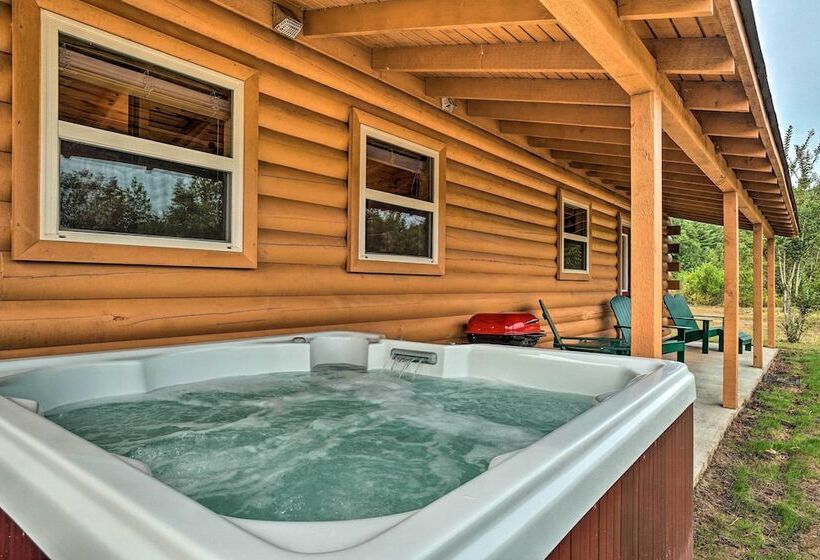 Cozy Cabin Living By Lake Chatuge W/ Covered Patio