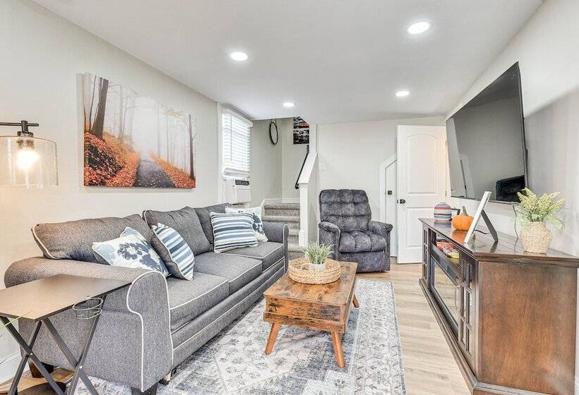 Cozy Jacksonville Cottage, Walkable Location!