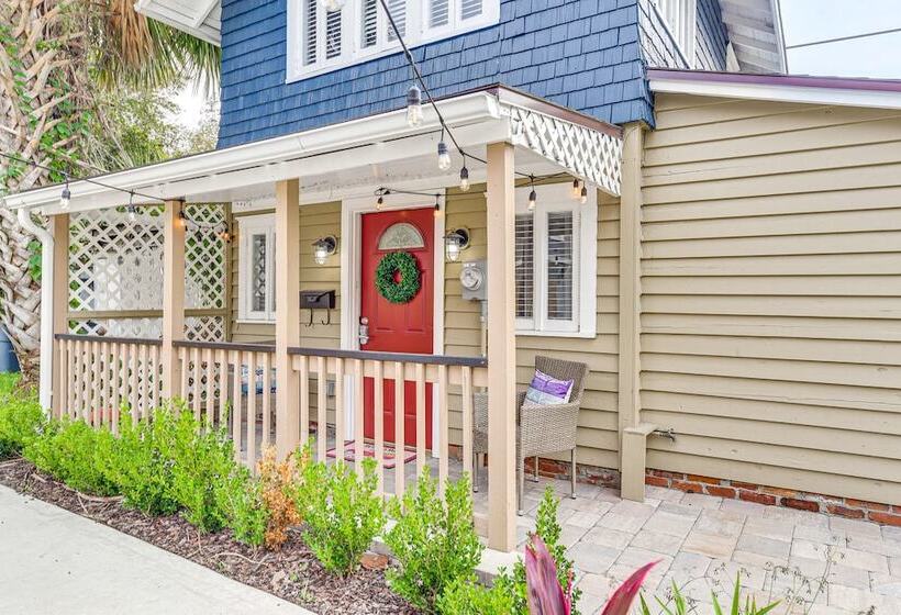 Cozy Jacksonville Cottage, Walkable Location!