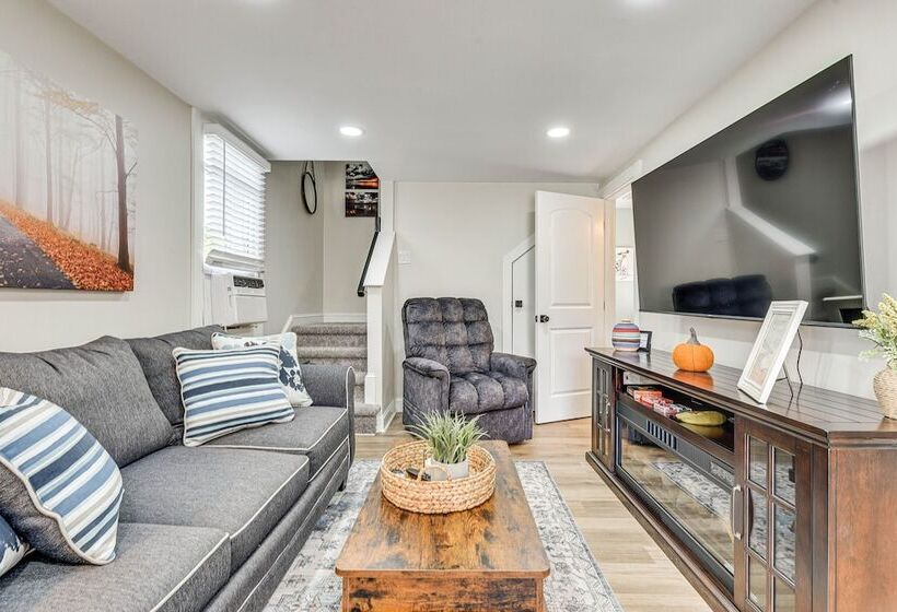 Cozy Jacksonville Cottage, Walkable Location!