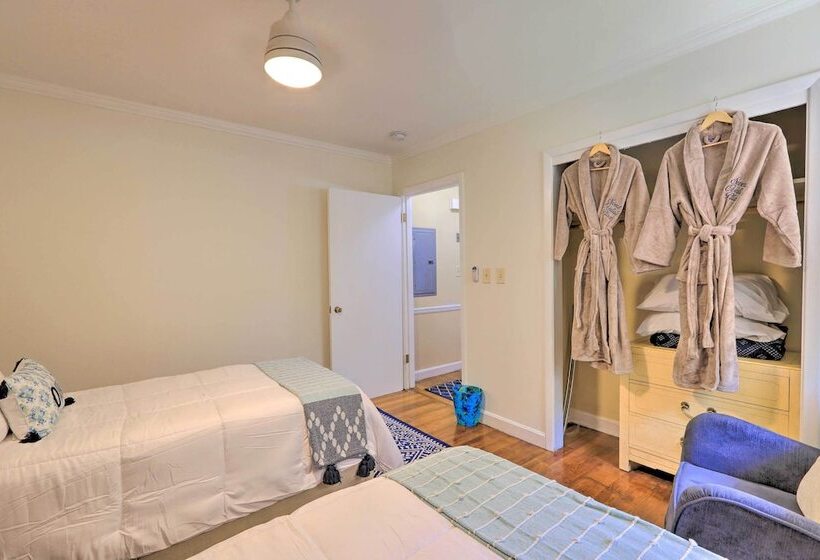 Cozy Jonesboro Abode W/ Yard 18 Mi To Dtwn!