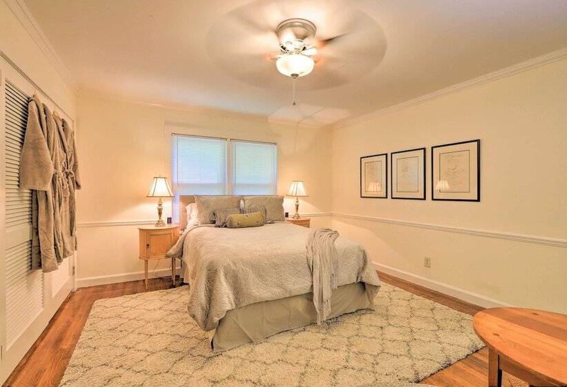Cozy Jonesboro Abode W/ Yard 18 Mi To Dtwn!