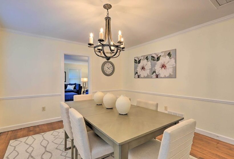 Cozy Jonesboro Abode W/ Yard 18 Mi To Dtwn!