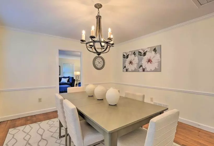 Cozy Jonesboro Abode W/ Yard   18 Mi To Dtwn!