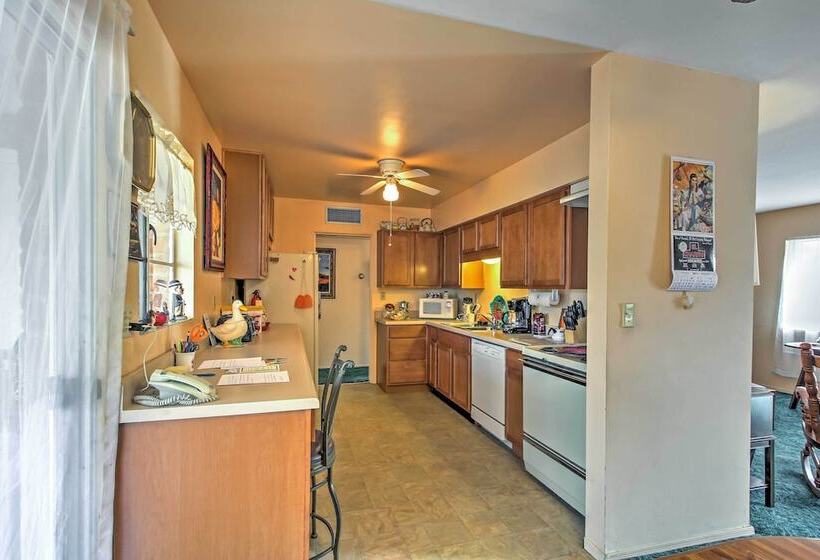 Cozy Tucson House W/ Patio & Catalina Mtn Views!