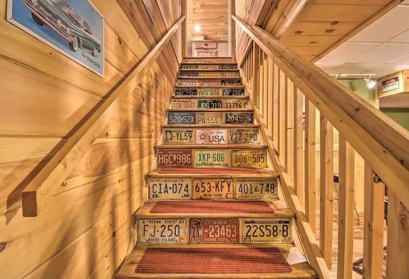 Dreamy Ellijay Resort Cabin W/ Game Room & Decks!