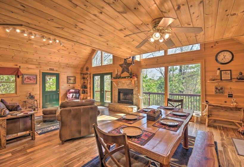 Dreamy Ellijay Resort Cabin W/ Game Room & Decks!
