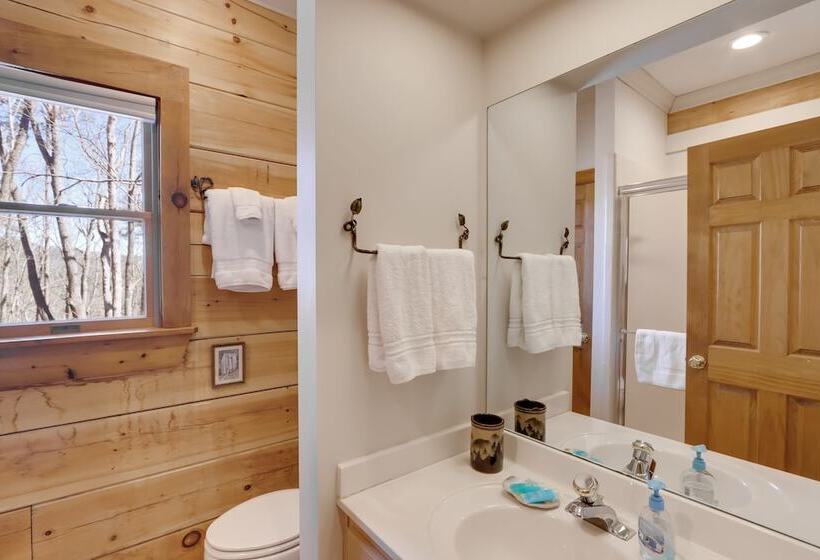 Family Friendly Jasper Cabin With Deck!