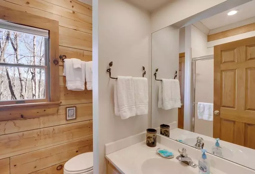 Family Friendly Jasper Cabin With Deck!